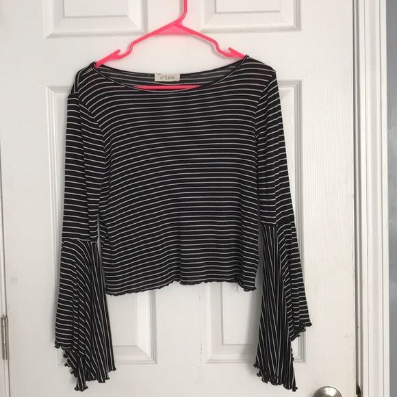 black and white striped c'isa cropped top - Picture 1 of 3